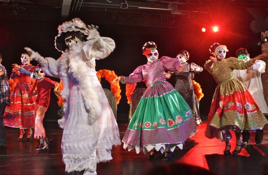 Danza Floricanto/USA in Fiesta del Dia de los Muertos Photo courtesy of Danza Floricanto/USA