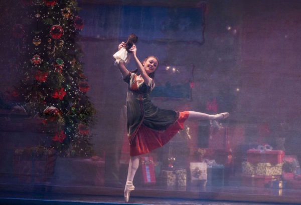 Los Angeles Ballet's Nutcracker Photo by Reed Hutchinson