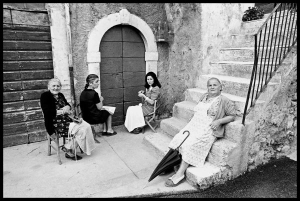 Women. Montepagano, Abruzzi. July 1976
