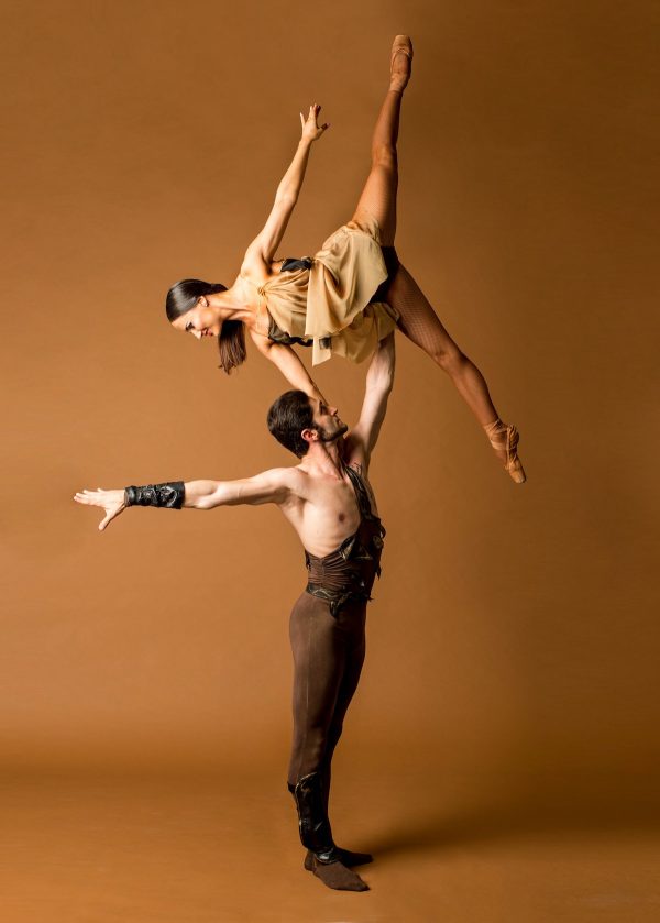 Pacific Ballet Dance Theatre's Eduard Sargysan and Inga Demetryan in Spartacus. Photo courtesy of PBDT.