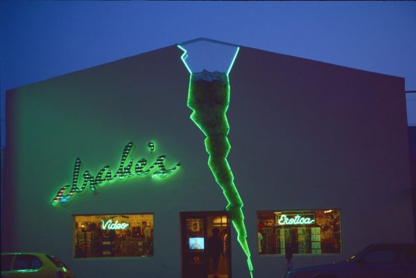 New Neon on Melrose, photo by Elisa Leonelli 1985