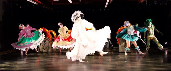 Danza Floricanto/USA's "Dia de Los Muertos (Day of the Dead)". Photo by Frank Sandoval.