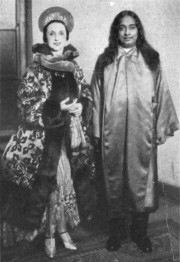 Amelita with Yogananda 1927